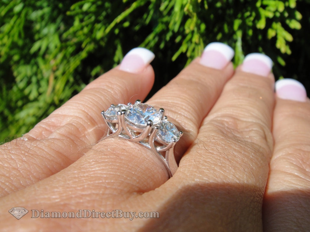 3 Stone Design Round Engagement Rings